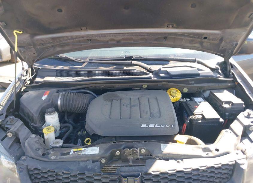 Photo 10 of 2015 Dodge Grand CARAVAN SXT PLUS (VIN 2C4RDGCG9FR652966)