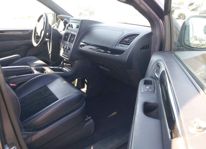 Photo 5 of 2015 Dodge Grand CARAVAN SXT PLUS (VIN 2C4RDGCG9FR652966)