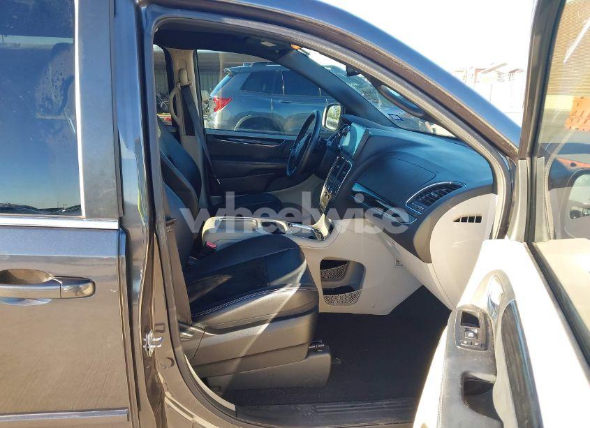 Photo 5 of 2015 Dodge Grand CARAVAN SXT PLUS (VIN 2C4RDGCG9FR660615)