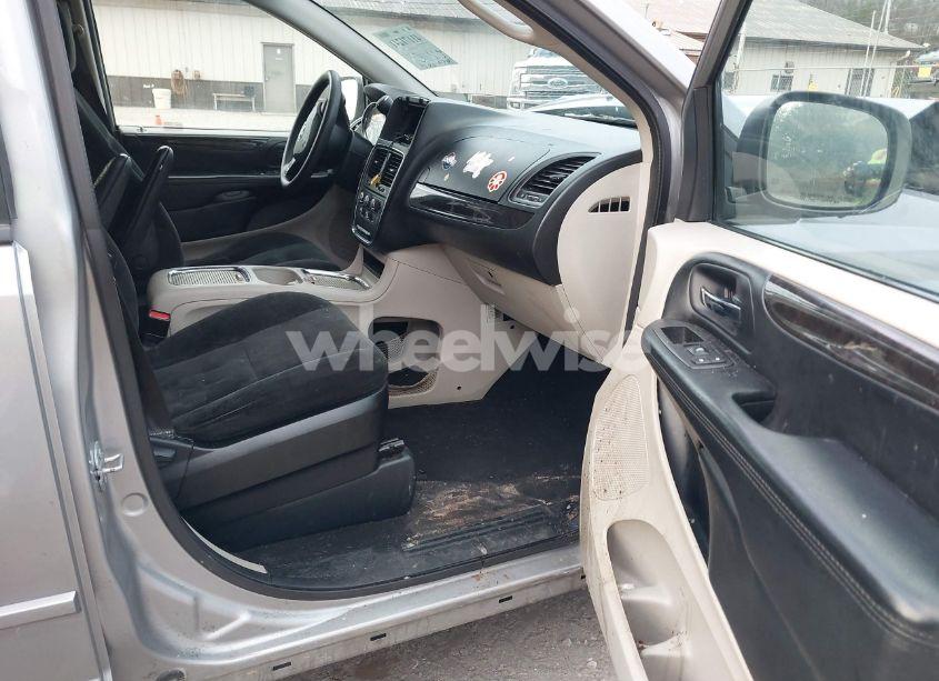 Photo 5 of 2016 Dodge Grand CARAVAN SXT (VIN 2C4RDGCG9GR179328)