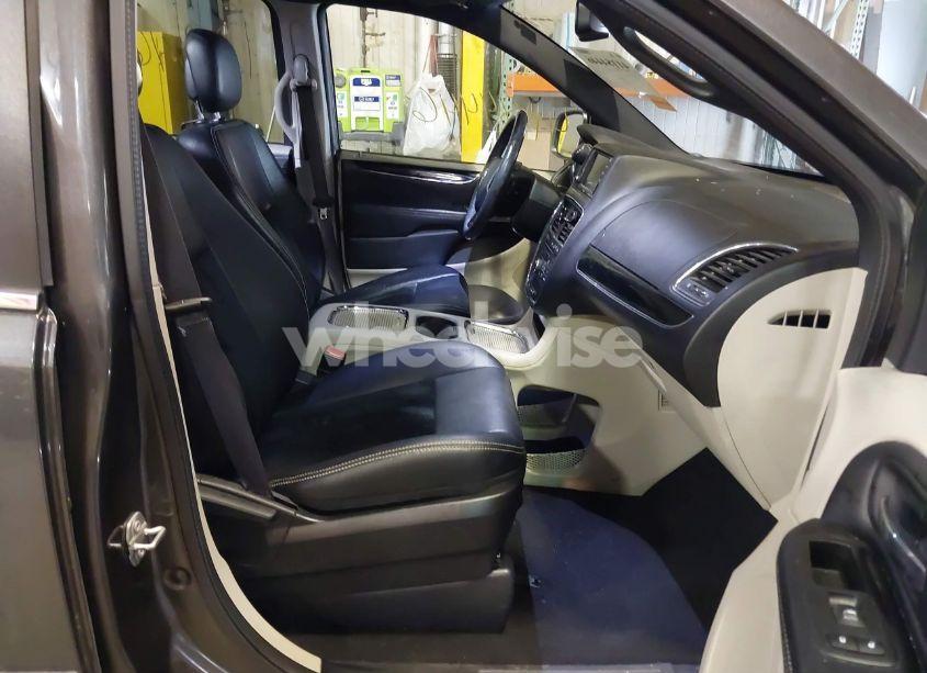 Photo 5 of 2016 Dodge Grand CARAVAN SXT (VIN 2C4RDGCG9GR276738)