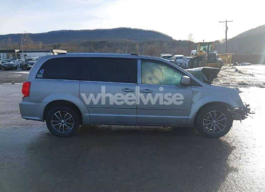 Photo 13 of 2016 Dodge Grand CARAVAN SXT (VIN 2C4RDGCG9GR361692)