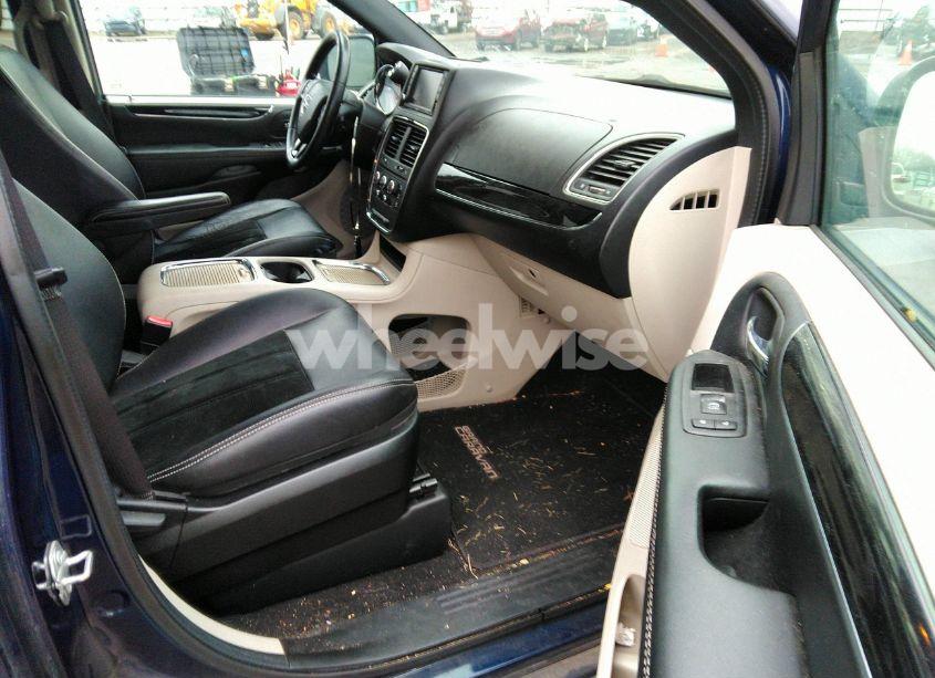 Photo 5 of 2017 Dodge Grand CARAVAN SXT (VIN 2C4RDGCG9HR685209)