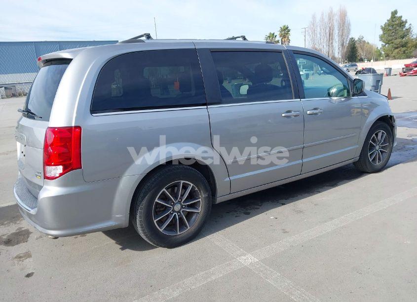 Photo 4 of 2017 Dodge Grand CARAVAN SXT (VIN 2C4RDGCG9HR700307)