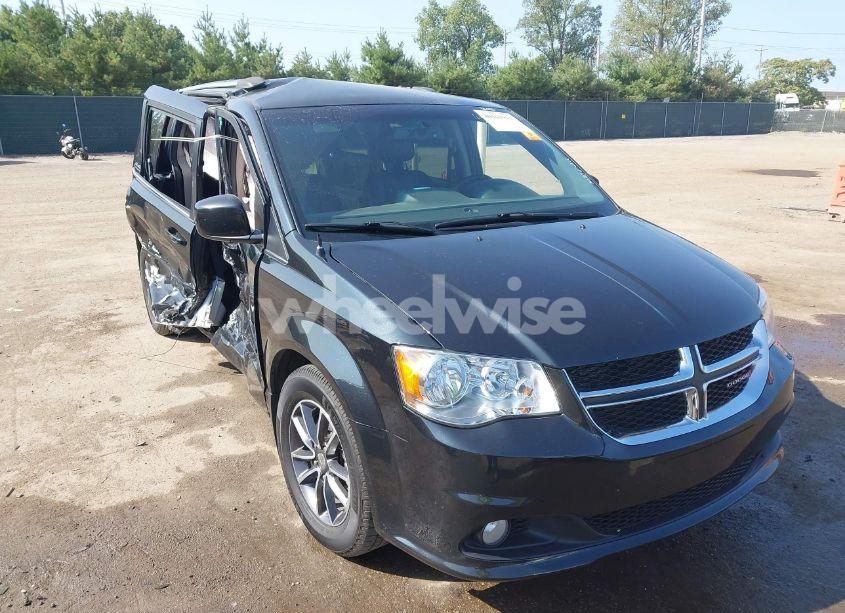 2017 Dodge Grand CARAVAN SXT (VIN 2C4RDGCG9HR858176) main photo