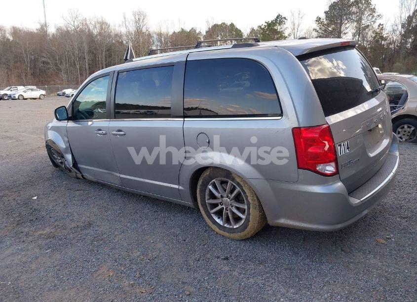 Photo 3 of 2018 Dodge Grand CARAVAN SXT (VIN 2C4RDGCG9JR265617)