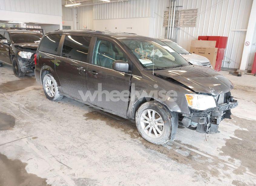 2018 Dodge Grand CARAVAN SXT (VIN 2C4RDGCG9JR267495) main photo
