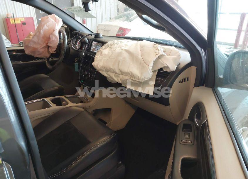 Photo 5 of 2018 Dodge Grand CARAVAN SXT (VIN 2C4RDGCG9JR267495)