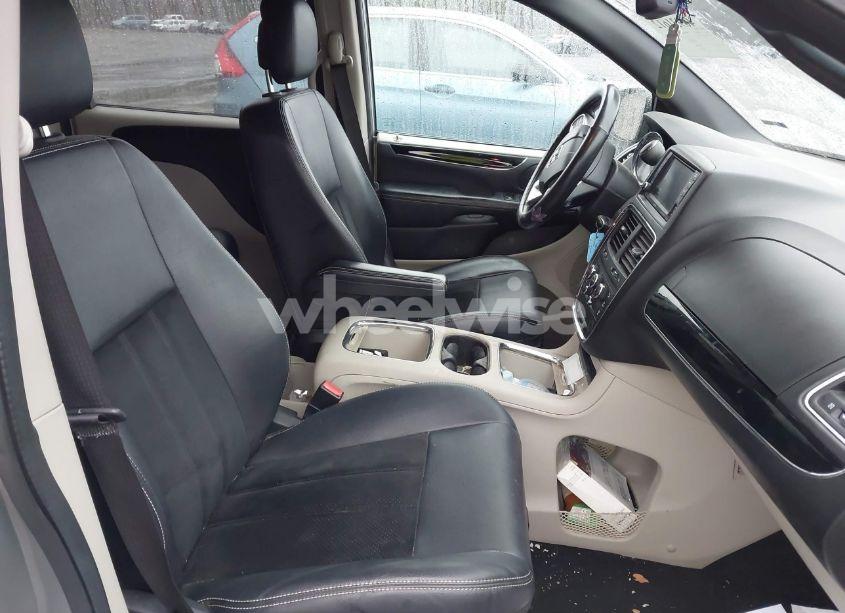 Photo 5 of 2018 Dodge Grand CARAVAN SXT (VIN 2C4RDGCG9JR343359)