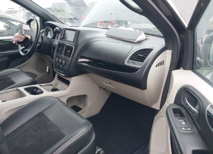 Photo 5 of 2019 Dodge Grand CARAVAN SXT (VIN 2C4RDGCG9KR557706)