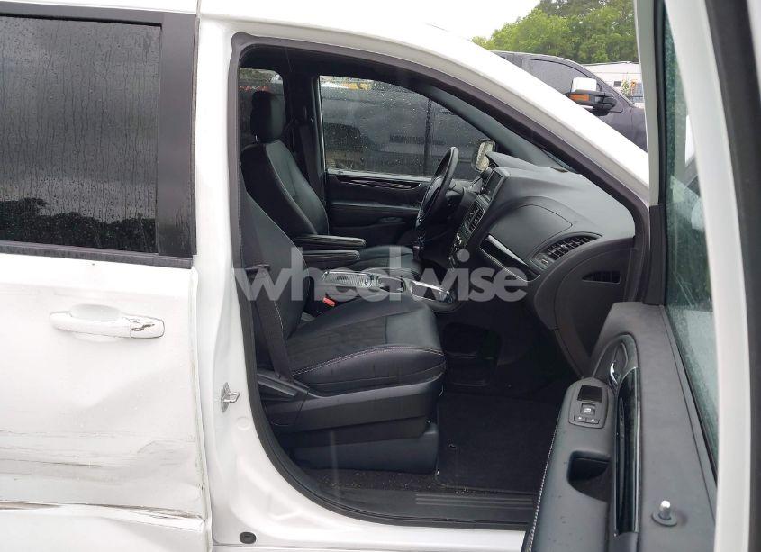 Photo 5 of 2019 Dodge Grand CARAVAN SXT (VIN 2C4RDGCG9KR602580)