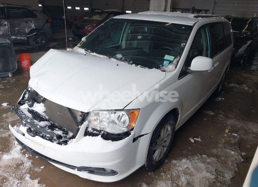 Photo 2 of 2019 Dodge Grand CARAVAN SXT (VIN 2C4RDGCG9KR662455)