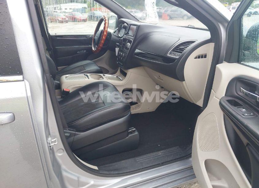 Photo 5 of 2019 Dodge Grand CARAVAN SXT (VIN 2C4RDGCG9KR716448)