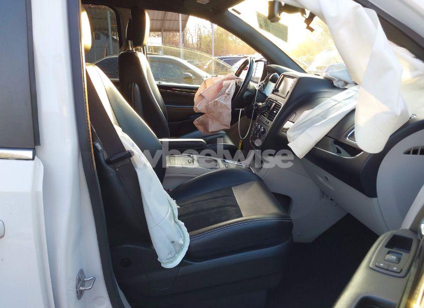 Photo 5 of 2019 Dodge Grand CARAVAN SXT (VIN 2C4RDGCG9KR724713)