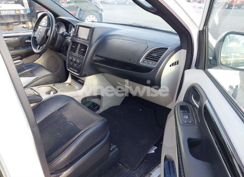 Photo 5 of 2019 Dodge Grand CARAVAN SXT (VIN 2C4RDGCG9KR775287)