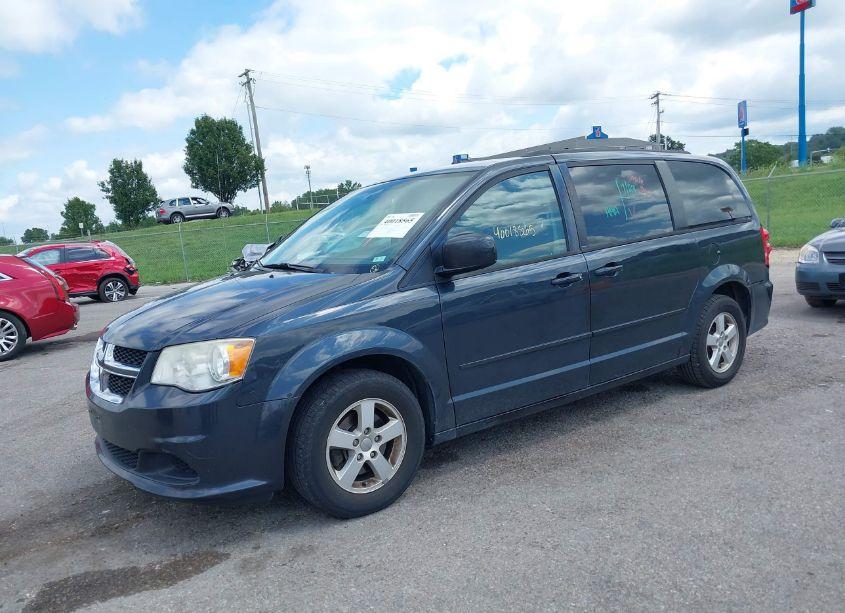 Photo 2 of 2013 Dodge Grand CARAVAN SXT (VIN 2C4RDGCGXDR636661)