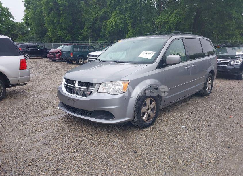 Photo 2 of 2013 Dodge Grand CARAVAN SXT (VIN 2C4RDGCGXDR663228)