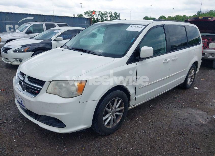 Photo 2 of 2013 Dodge Grand CARAVAN SXT (VIN 2C4RDGCGXDR717837)
