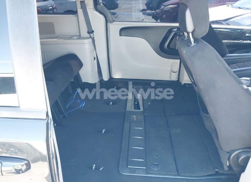 Photo 8 of 2014 Dodge Grand CARAVAN SXT (VIN 2C4RDGCGXER119684)