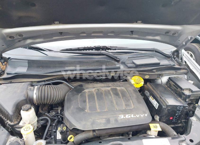 Photo 10 of 2015 Dodge Grand CARAVAN SXT (VIN 2C4RDGCGXFR608006)