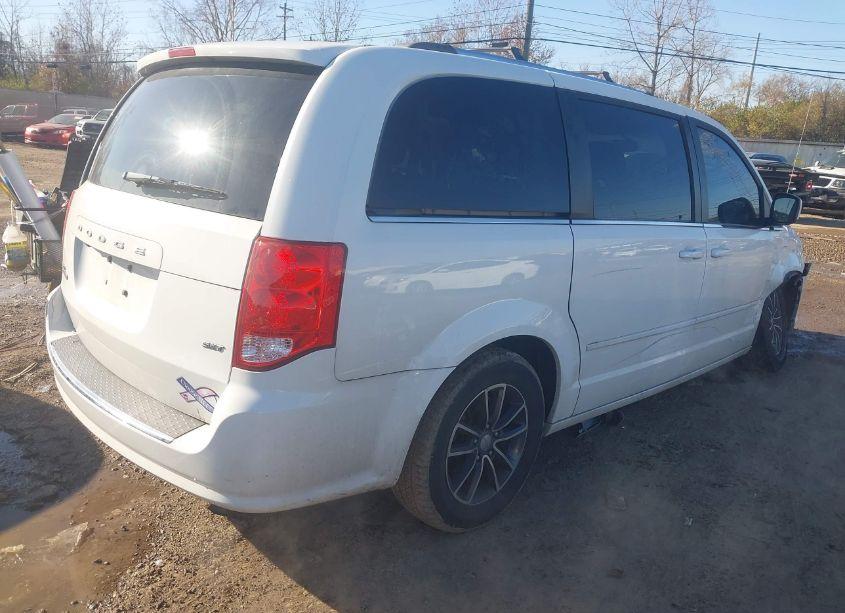 Photo 4 of 2017 Dodge Grand CARAVAN SXT (VIN 2C4RDGCGXHR554631)