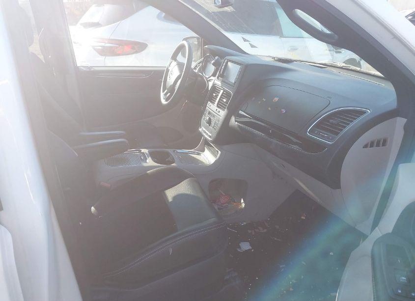 Photo 5 of 2017 Dodge Grand CARAVAN SXT (VIN 2C4RDGCGXHR554631)