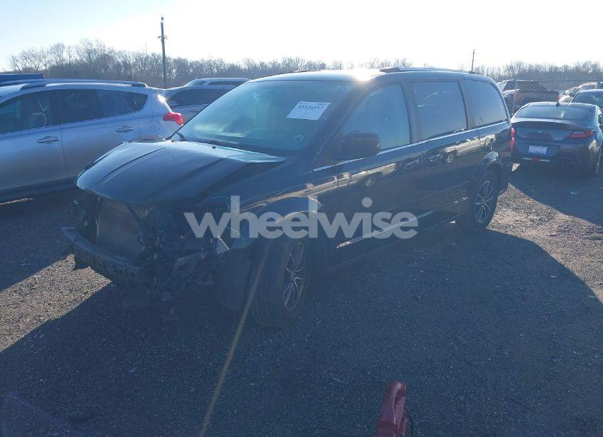 Photo 2 of 2017 Dodge Grand CARAVAN SXT (VIN 2C4RDGCGXHR600376)
