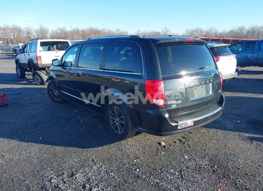Photo 3 of 2017 Dodge Grand CARAVAN SXT (VIN 2C4RDGCGXHR600376)