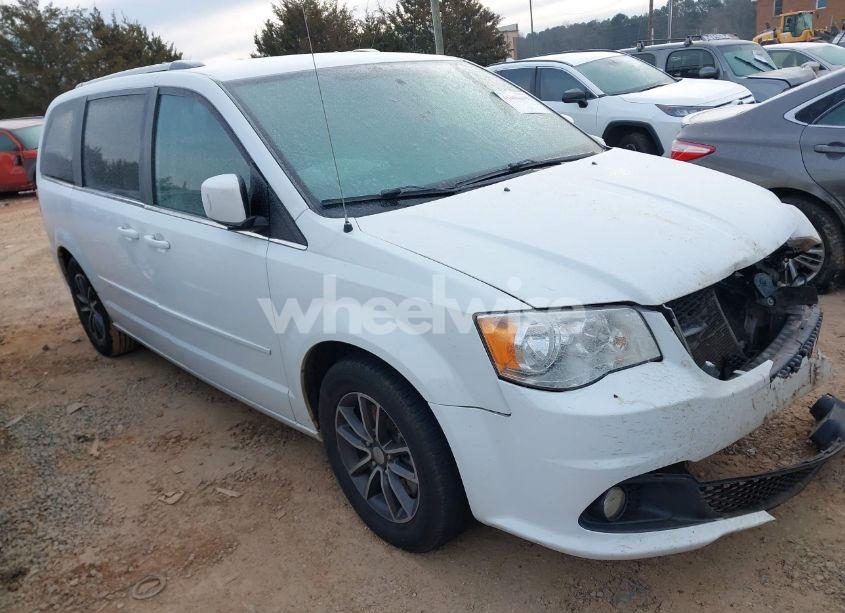 2017 Dodge Grand CARAVAN SXT (VIN 2C4RDGCGXHR617596) main photo