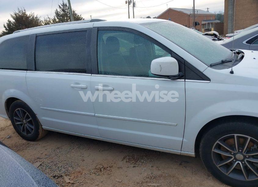 Photo 13 of 2017 Dodge Grand CARAVAN SXT (VIN 2C4RDGCGXHR617596)