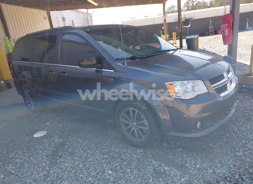 2017 Dodge Grand CARAVAN SXT (VIN 2C4RDGCGXHR697966) main photo
