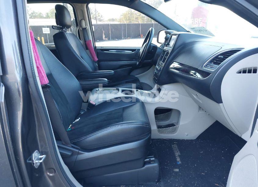 Photo 5 of 2017 Dodge Grand CARAVAN SXT (VIN 2C4RDGCGXHR697966)