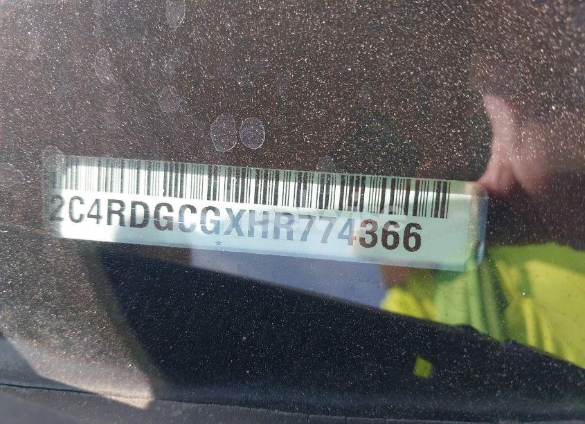 Photo 9 of 2017 Dodge Grand CARAVAN SXT (VIN 2C4RDGCGXHR774366)