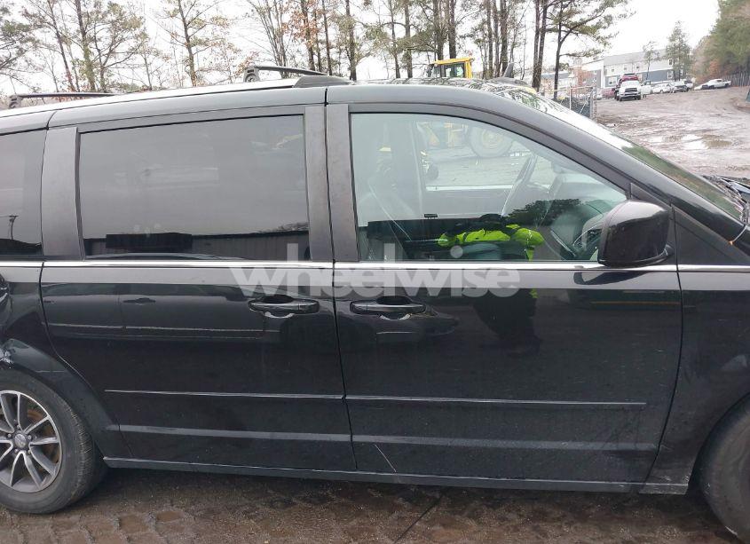 Photo 14 of 2017 Dodge Grand CARAVAN SXT (VIN 2C4RDGCGXHR858414)