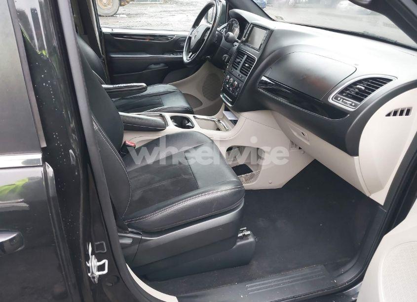 Photo 5 of 2017 Dodge Grand CARAVAN SXT (VIN 2C4RDGCGXHR858414)