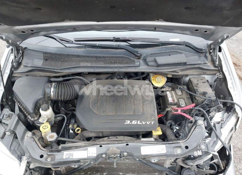 Photo 10 of 2018 Dodge Grand CARAVAN SXT (VIN 2C4RDGCGXJR192497)