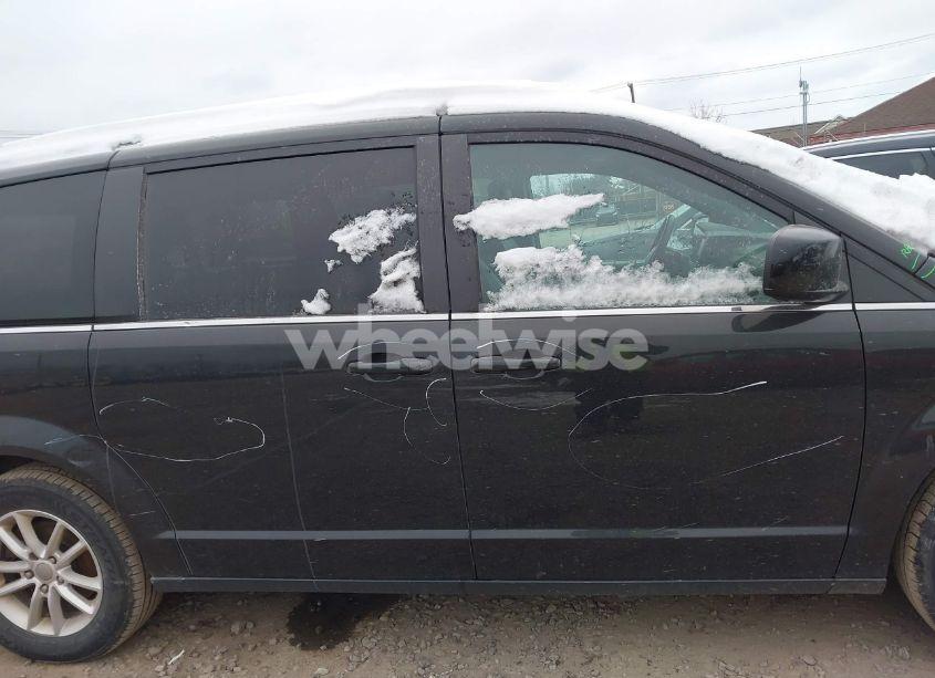 Photo 13 of 2019 Dodge Grand CARAVAN SXT (VIN 2C4RDGCGXKR544995)