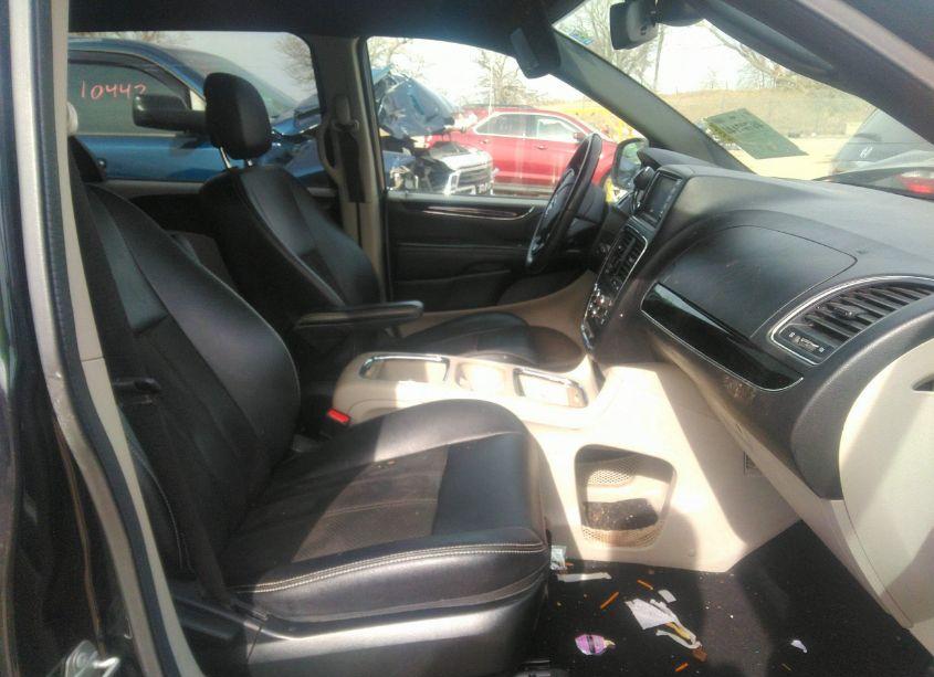 Photo 5 of 2019 Dodge Grand CARAVAN SXT (VIN 2C4RDGCGXKR557827)