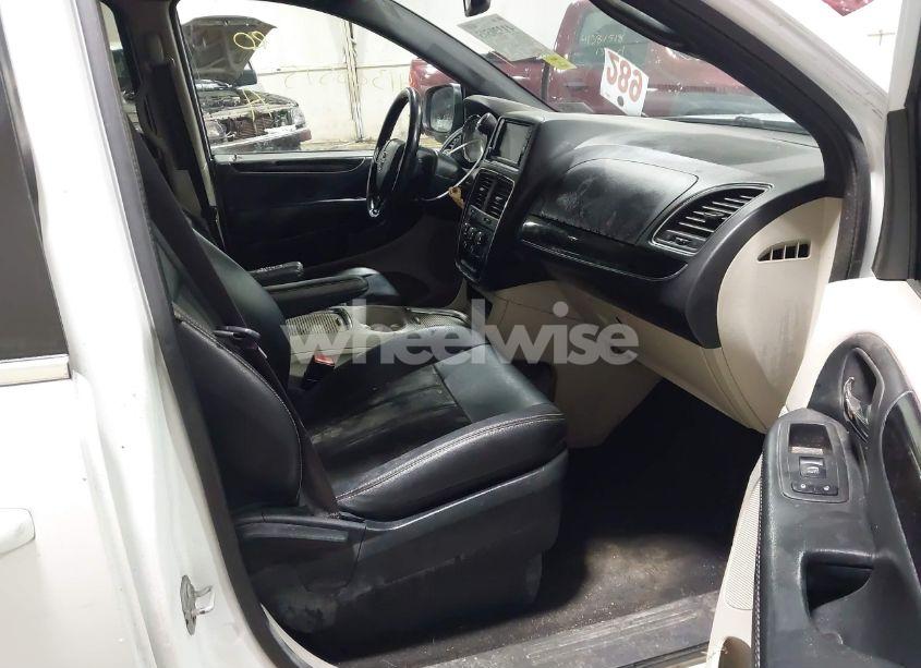 Photo 5 of 2019 Dodge Grand CARAVAN SXT (VIN 2C4RDGCGXKR591430)