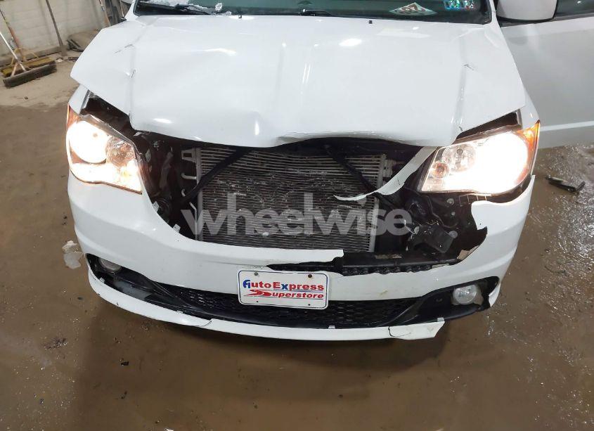 Photo 6 of 2019 Dodge Grand CARAVAN SXT (VIN 2C4RDGCGXKR591430)