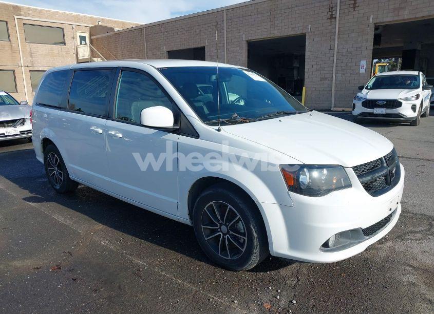 2019 Dodge Grand CARAVAN SXT (VIN 2C4RDGCGXKR606069) main photo