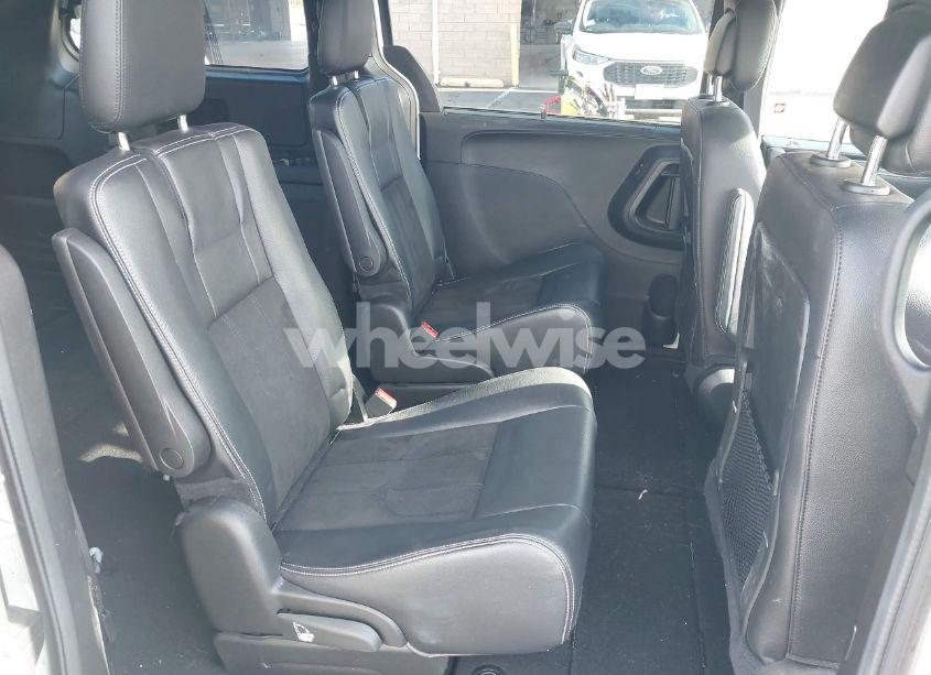 Photo 8 of 2019 Dodge Grand CARAVAN SXT (VIN 2C4RDGCGXKR606069)