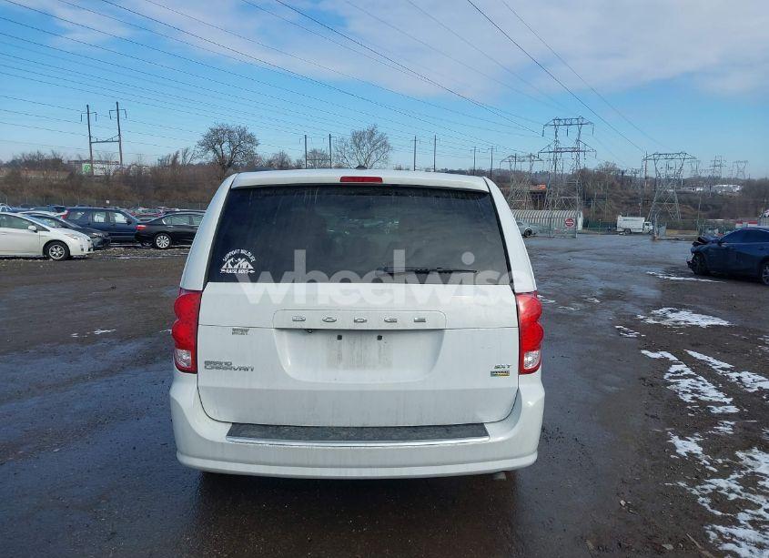 Photo 16 of 2019 Dodge Grand CARAVAN SXT (VIN 2C4RDGCGXKR656289)
