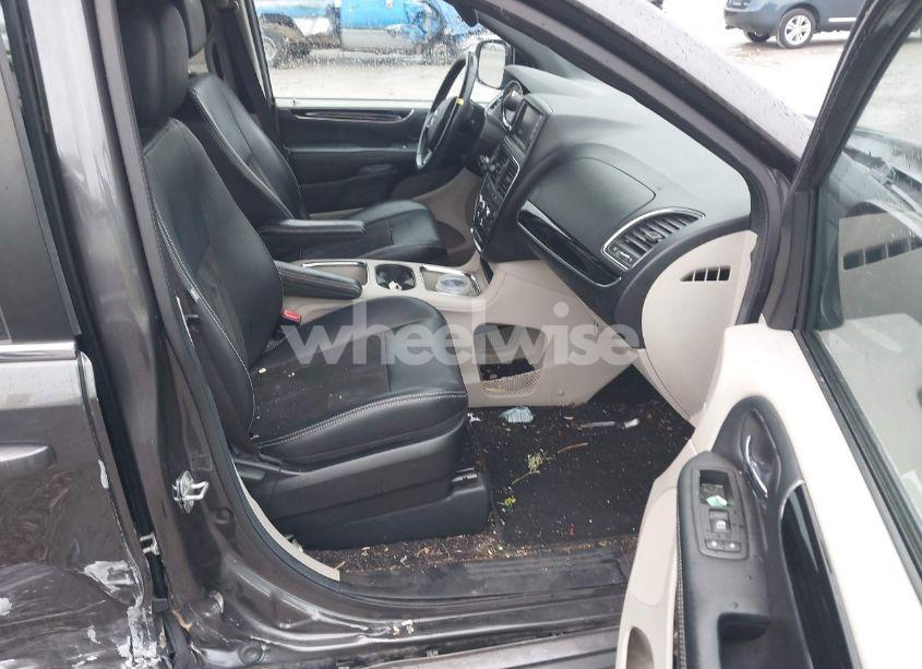 Photo 5 of 2019 Dodge Grand CARAVAN SXT (VIN 2C4RDGCGXKR712943)