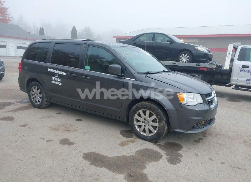 2019 Dodge Grand CARAVAN SXT (VIN 2C4RDGCGXKR723991) main photo