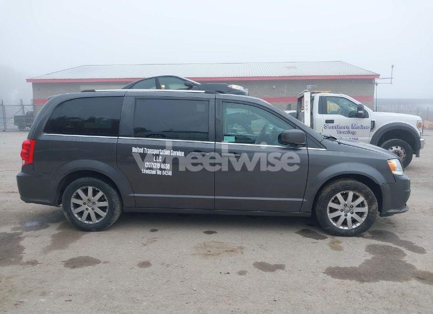 Photo 13 of 2019 Dodge Grand CARAVAN SXT (VIN 2C4RDGCGXKR723991)