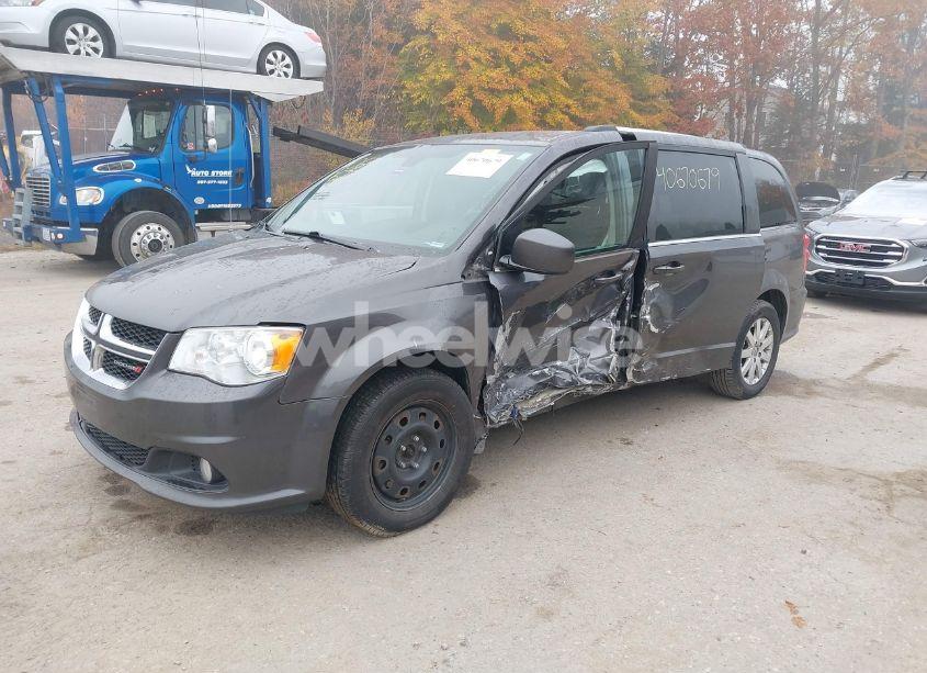 Photo 2 of 2019 Dodge Grand CARAVAN SXT (VIN 2C4RDGCGXKR723991)