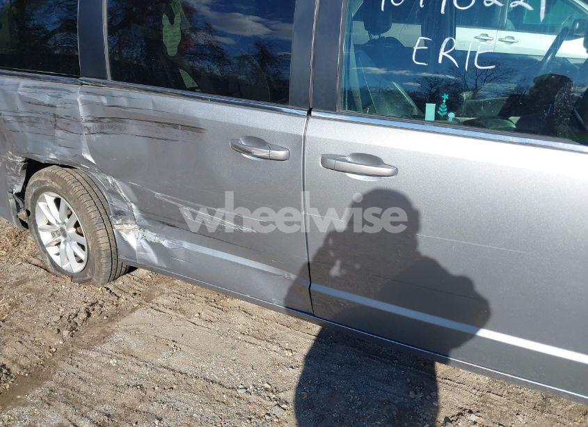 Photo 17 of 2019 Dodge Grand CARAVAN SXT (VIN 2C4RDGCGXKR743447)