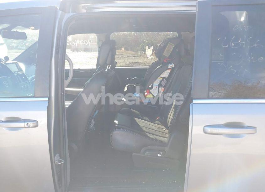 Photo 8 of 2019 Dodge Grand CARAVAN SXT (VIN 2C4RDGCGXKR743447)