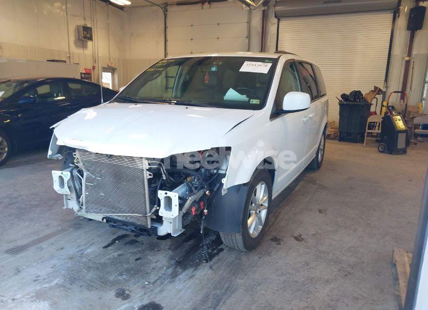 Photo 2 of 2020 Dodge Grand CARAVAN SXT (VIN 2C4RDGCGXLR174164)